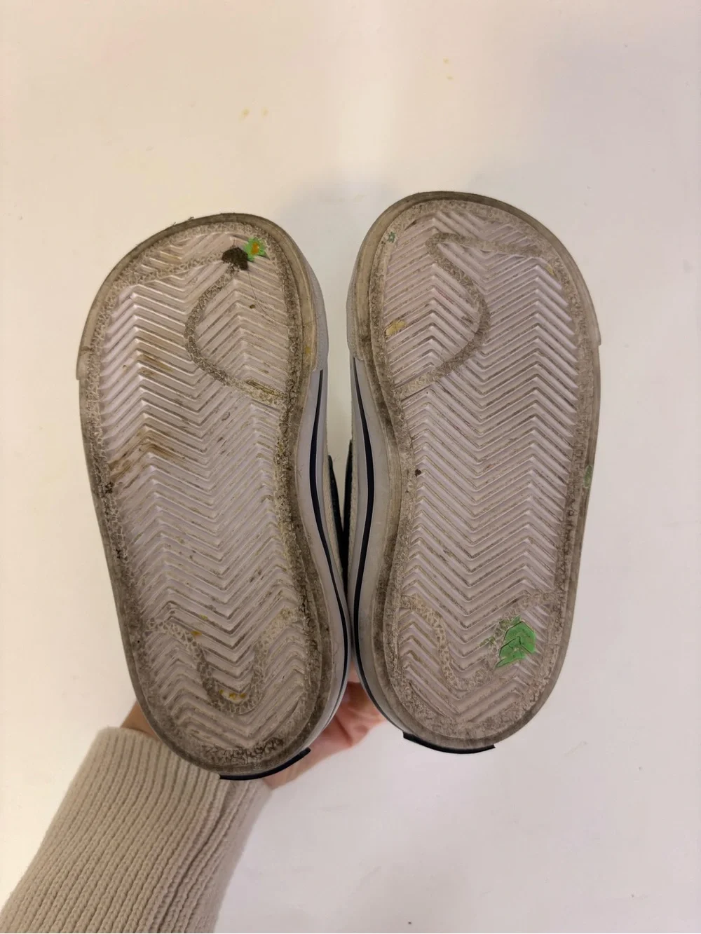 Nike Baby White & Black Strap Low-Top Sneakers Size 6